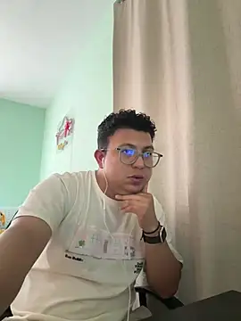 Snapshot of JaviSala chatting on 4, 5, 2026 JaviSala online show from 4, 5, 2026