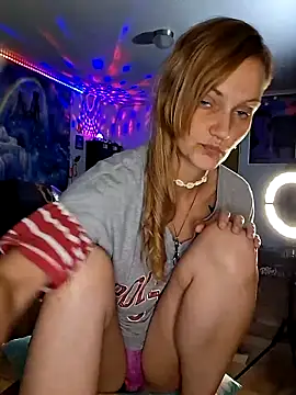 Snapshot of PeachyAriel chatting on 4, 6, 2026 PeachyAriel online show from 4, 6, 2026