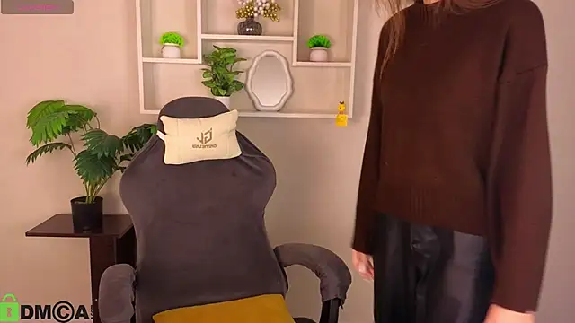 Miche1le Allenne online show from 20, 4, 2026