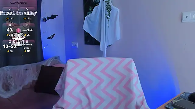 Snapshot of Sophie_SkyAngel chatting on 24, 10, 2025 Sophie SkyAngel online show from 24, 10, 2025