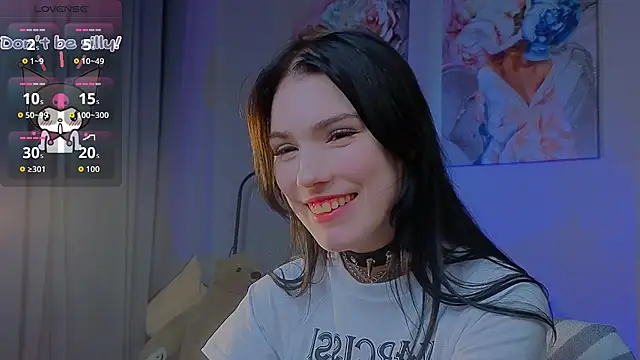 Snapshot of Sophie_SkyAngel chatting on 4, 11, 2025 Sophie SkyAngel online show from 4, 11, 2025