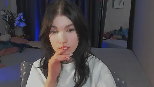 Snapshot of Sophie_SkyAngel chatting on 27, 11, 2025 Sophie SkyAngel online show from 27, 11, 2025