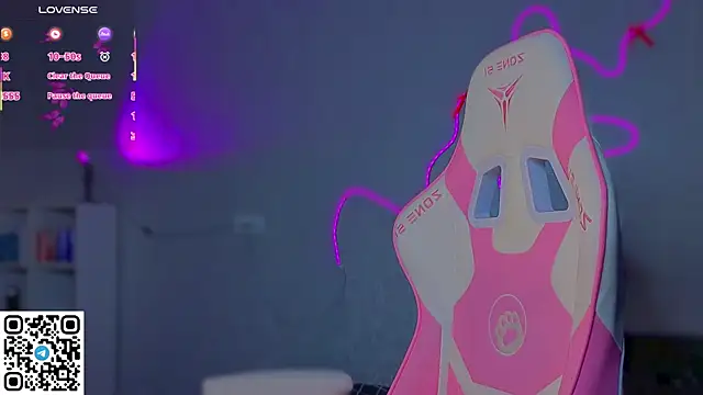 Snapshot of Sophie_SkyAngel chatting on 28, 3, 2026 Sophie SkyAngel online show from 28, 3, 2026