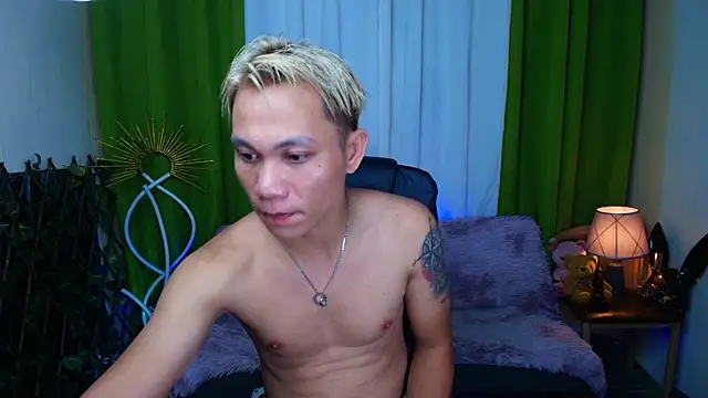 Snapshot of princenavheen chatting on 9, 6, 2026 princenavheen online show from 9, 6, 2026