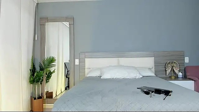 Alaiaguerra online show from 1, 10, 2025