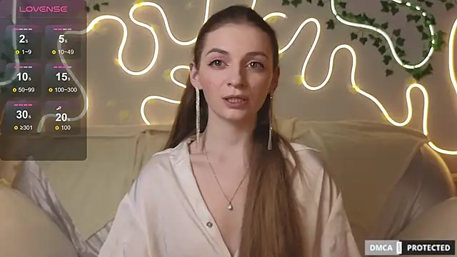 Alice-Meow online show from 4, 10, 2025