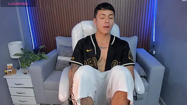 Leo santoro online show from 6, 11, 2025