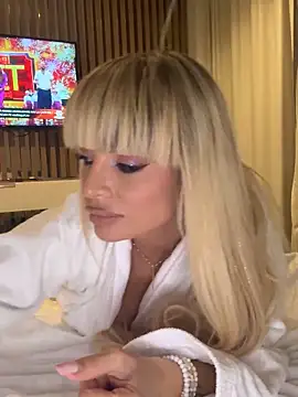 BOO D online show from 4, 10, 2025