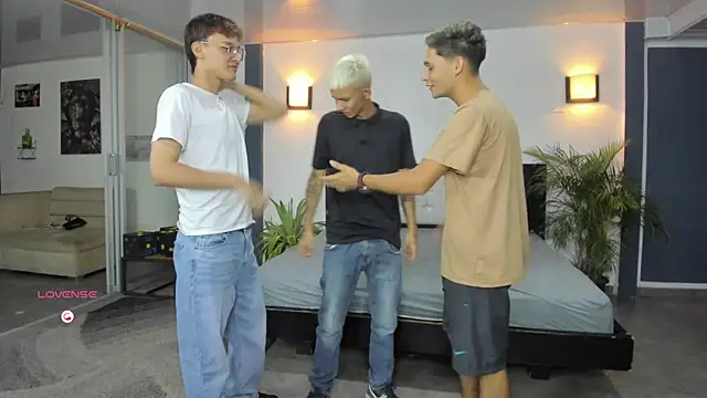 Bisexlifehot   online show from 26, 9, 2025