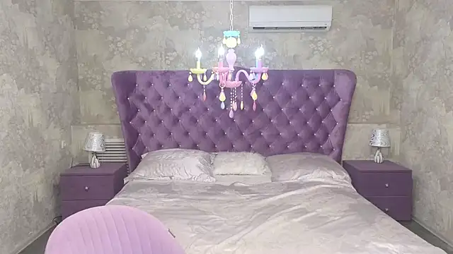 Snapshot of Wendy_Waves chatting on 15, 11, 2025 Wendy Waves online show from 15, 11, 2025