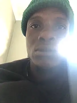 Snapshot of cuminsidebby chatting on 28, 10, 2025 cuminsidebby online show from 28, 10, 2025