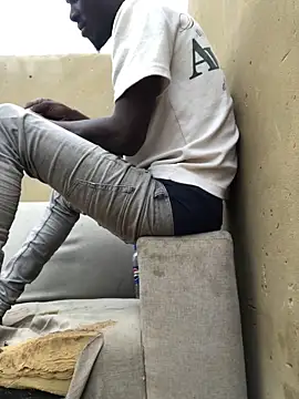 cuminsidebby online show from 12, 4, 2026