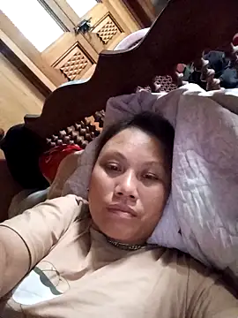 Snapshot of Bibilenu chatting on 8, 10, 2025 Bibilenu online show from 8, 10, 2025