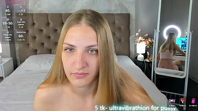 Luna Vibee online show from 18, 9, 2025