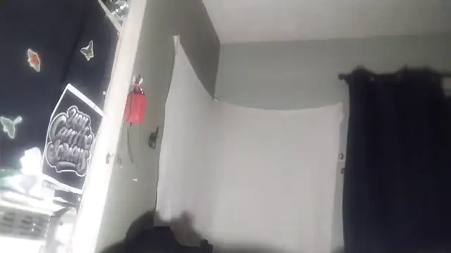 Snapshot of kaylikinky chatting on 17, 12, 2025 kaylikinky online show from 17, 12, 2025