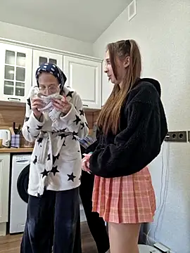 Snapshot of yourfavpsy_ chatting on 26, 9, 2025 yourfavpsy online show from 26, 9, 2025