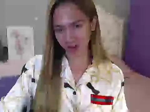 Snapshot of urGoddessChloexxx chatting on 28, 5, 2026 urGoddessChloexxx online show from 28, 5, 2026