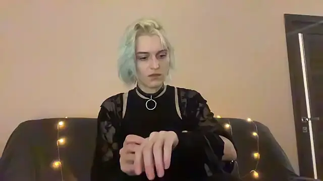 Snapshot of Lea_Elfie chatting on 28, 3, 2026 Lea Elfie online show from 28, 3, 2026