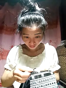 Snapshot of Phuongphuongg chatting on 27, 9, 2025 Phuongphuongg online show from 27, 9, 2025