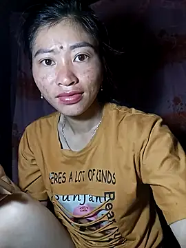 Snapshot of Phuongphuongg chatting on 13, 10, 2025 Phuongphuongg online show from 13, 10, 2025