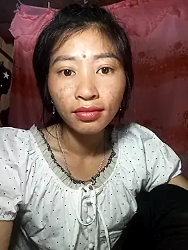 Snapshot of Phuongphuongg chatting on 15, 10, 2025 Phuongphuongg online show from 15, 10, 2025