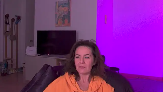 Witch in Silk online show from 17, 10, 2025