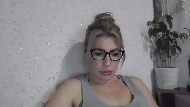 fox red lady7 online show from 16, 12, 2025