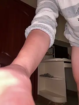 sonwmelt1 online show from 16, 10, 2025