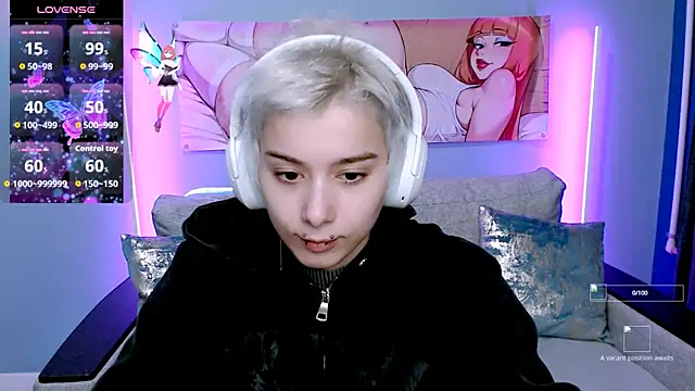 SophieAsh online show from 2, 11, 2025