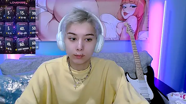 SophieAsh online show from 8, 11, 2025