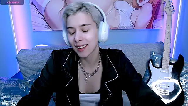 SophieAsh online show from 16, 11, 2025