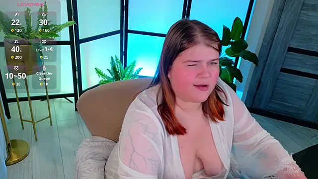 Snapshot of Mia_Ray chatting on 30, 9, 2025 Mia Ray online show from 30, 9, 2025