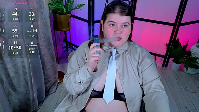 Snapshot of Mia_Ray chatting on 22, 11, 2025 Mia Ray online show from 22, 11, 2025