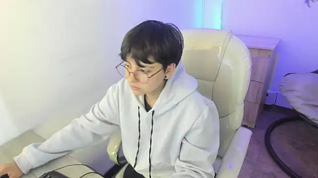 Snapshot of Nathaly_ds chatting on 28, 11, 2025 Nathaly ds online show from 28, 11, 2025