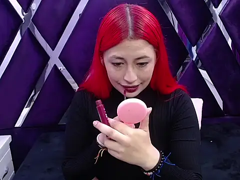 Snapshot of Melody_Klum_ chatting on 9, 10, 2025 Melody Klum online show from 9, 10, 2025