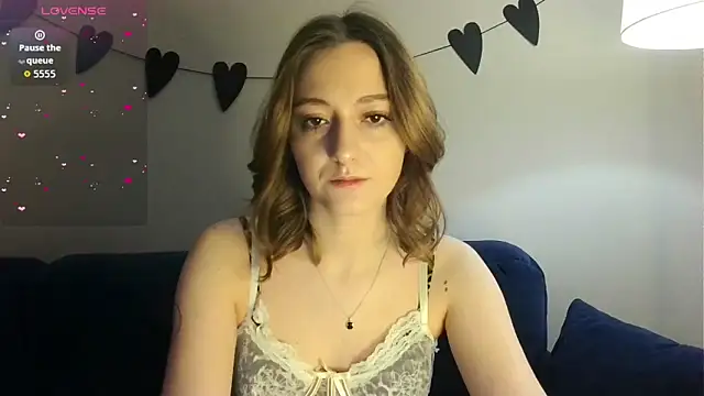 white liillyy online show from 16, 2, 2026