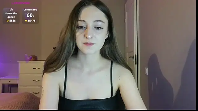 Snapshot of white_liillyy chatting on 4, 7, 2026 white liillyy online show from 4, 7, 2026