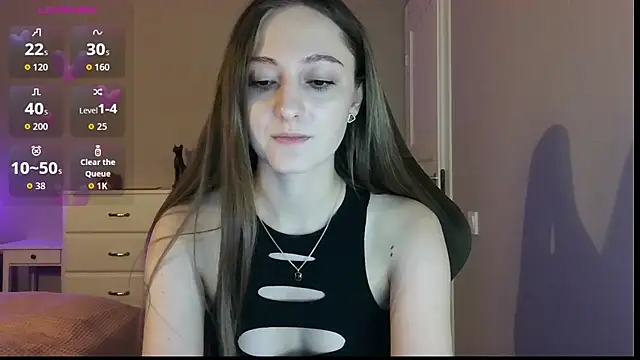 Snapshot of white_liillyy chatting on 8, 7, 2026 white liillyy online show from 8, 7, 2026