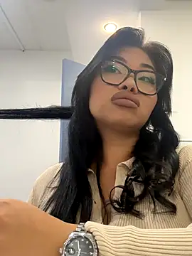 Mia stepMOM online show from 14, 9, 2025