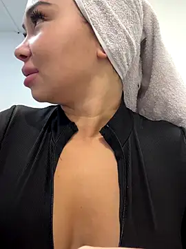 Mia stepMOM online show from 14, 10, 2025