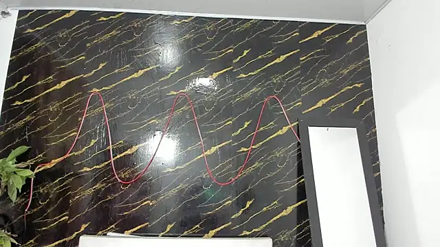 Snapshot of invincible200 chatting on 14, 9, 2025 invincible200 online show from 14, 9, 2025