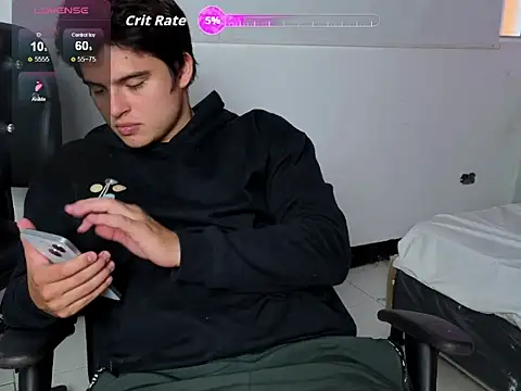 Snapshot of invincible200 chatting on 22, 10, 2025 invincible200 online show from 22, 10, 2025