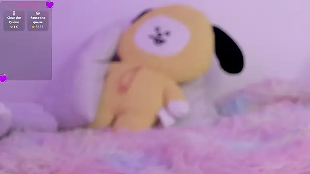 Snapshot of Chloemin chatting on 27, 10, 2025 Chloemin online show from 27, 10, 2025