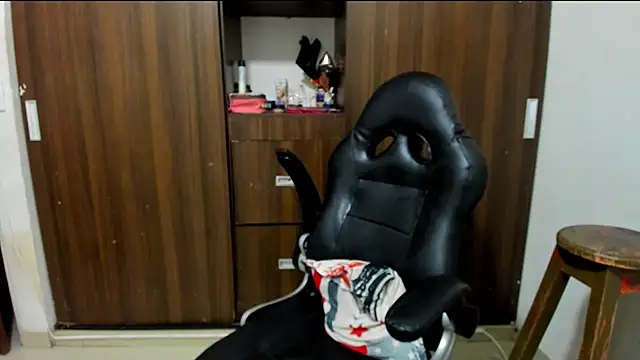 miss bigcockts online show from 26, 11, 2025