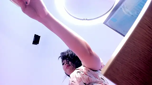 Snapshot of kitty_blueee chatting on 27, 9, 2025 kitty blueee online show from 27, 9, 2025