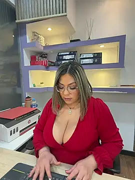 isabella horney  online show from 24, 5, 2026