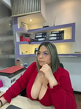 isabella horney  online show from 31, 5, 2026