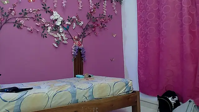 skinnybarbie022 online show from 10, 9, 2025