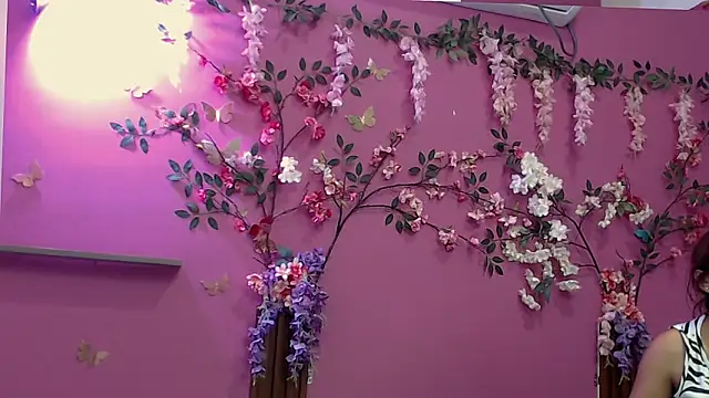 Snapshot of skinnybarbie022 chatting on 19, 1, 2026 skinnybarbie022 online show from 19, 1, 2026