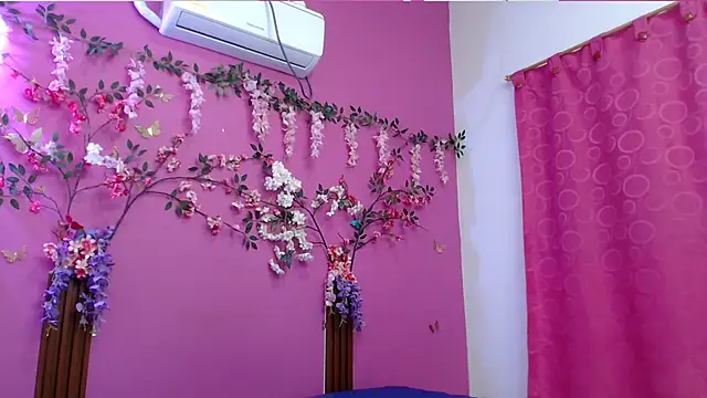 Snapshot of skinnybarbie022 chatting on 25, 2, 2026 skinnybarbie022 online show from 25, 2, 2026